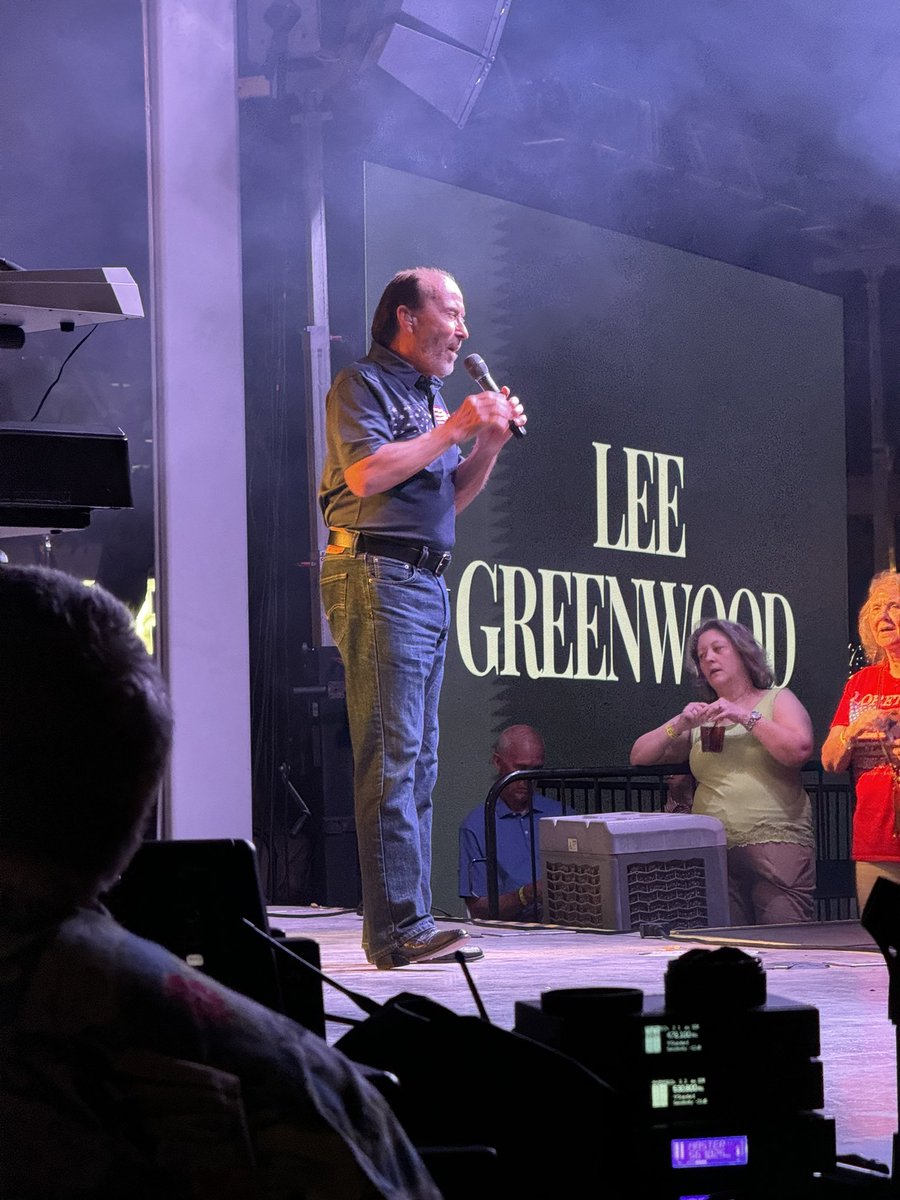 Amazing show <a href="/hautespotlive/">Haute Spot LIVE</a> with Lee Greenwood.
