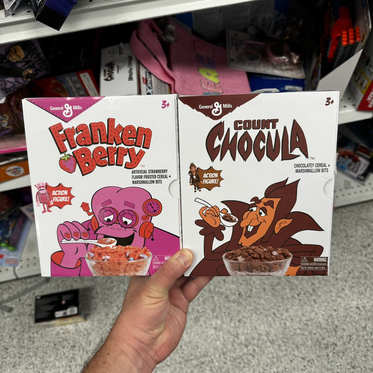 InPursuitofToys's tweet image. Jada Toys Franken Berry figure is also showing up at Ross. Found both in Phoenix, AZ. 

#jadatoys #countchocula #generalmills #frankenberry #booberry #cerealmascots #cereal #actionfigures #rossdressforless #rossfinds #inpursuitoftoys