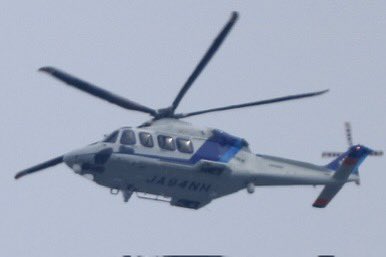 A6O6d's tweet photo. NHKの報道ヘリがぐるぐる🌀旋回中🚁
鬼トリ📸 #JA94NH https://t.co/tQhrYndGbq