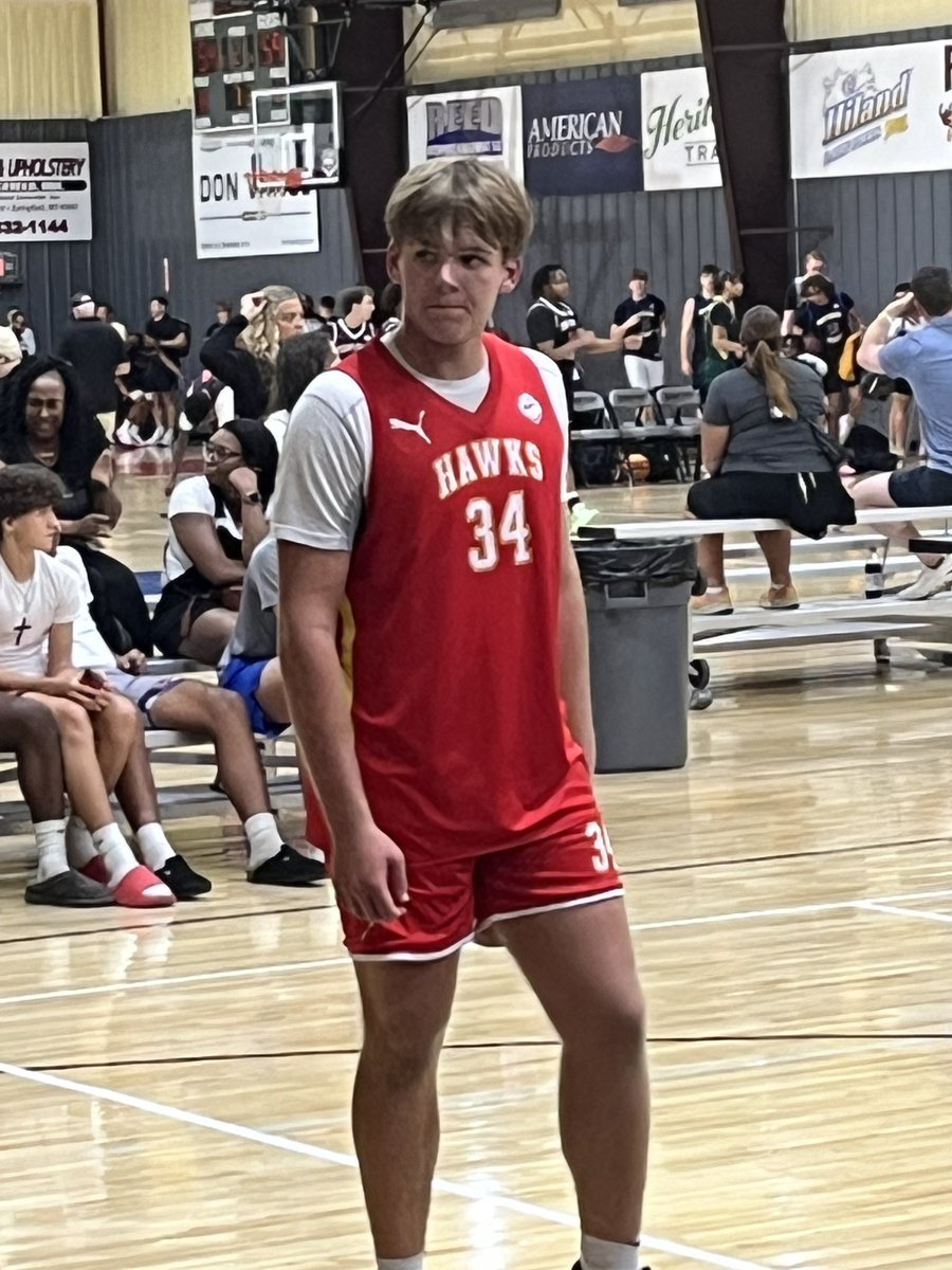 Jack Barnett -  ‘27 - 6’5” is a highly effective big man that has tremendous touch around the rim able to finish with both hands equally. Cleans the glass with volume and competes at a high level. 

<a href="/jtbarnett_43/">Jack Barnett</a> |
<a href="/mohawkcoachmike/">Missouri Hawks</a> |
<a href="/NxtProHoops/">NXTPRO Hoops</a> |