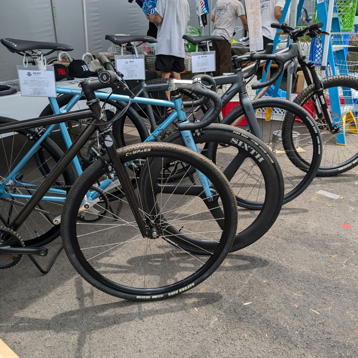 ROCKBIKES_home's tweet photo. TOKYO ODAIBA Bay Crit 始まってます!めちゃくちゃ暑いけど、みんなの熱いレースで乗り切ろう!
@sfidare_crit_japan
#ROCKBIKES
#sixthcomponents
#masterpista
#sfidarecrit
#trackrace
#criterium https://t.co/I8kfePzSFz