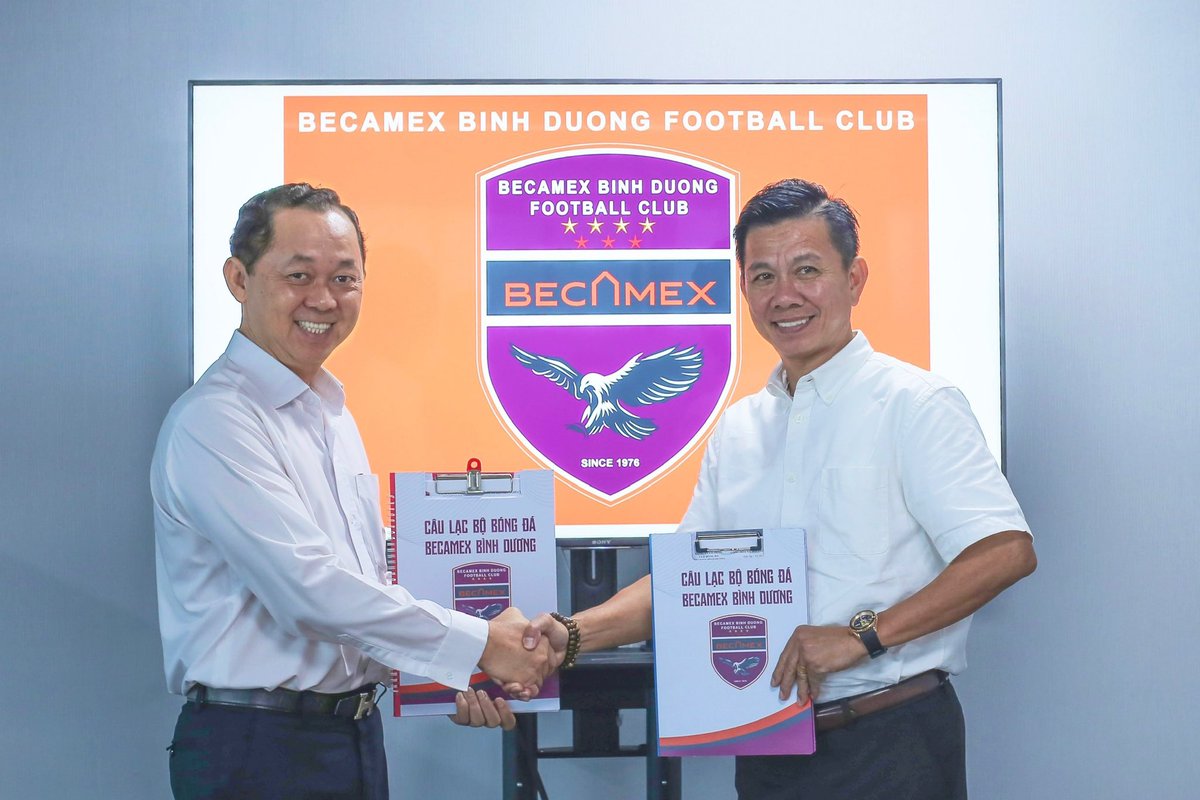 BecamexHCMCFC's tweet photo. 𝙒𝙀𝙇𝘾𝙊𝙈𝙀 𝙏𝙊 𝘽𝙀𝘾𝘼𝙈𝙀𝙓 𝘽𝙄𝙉𝙃 𝘿𝙐𝙊𝙉𝙂 𝙁𝘾

CHÍNH THỨC: Ông Hoàng Anh Tuấn là tân thuyền trưởng CLB Becamex Bình Dương kể từ mùa bóng 2024-2025.

#BecamexIDCVietnam #Kamito #STARBALM
#BecamexBinhDuongFC https://t.co/zZ1OvaEvYz