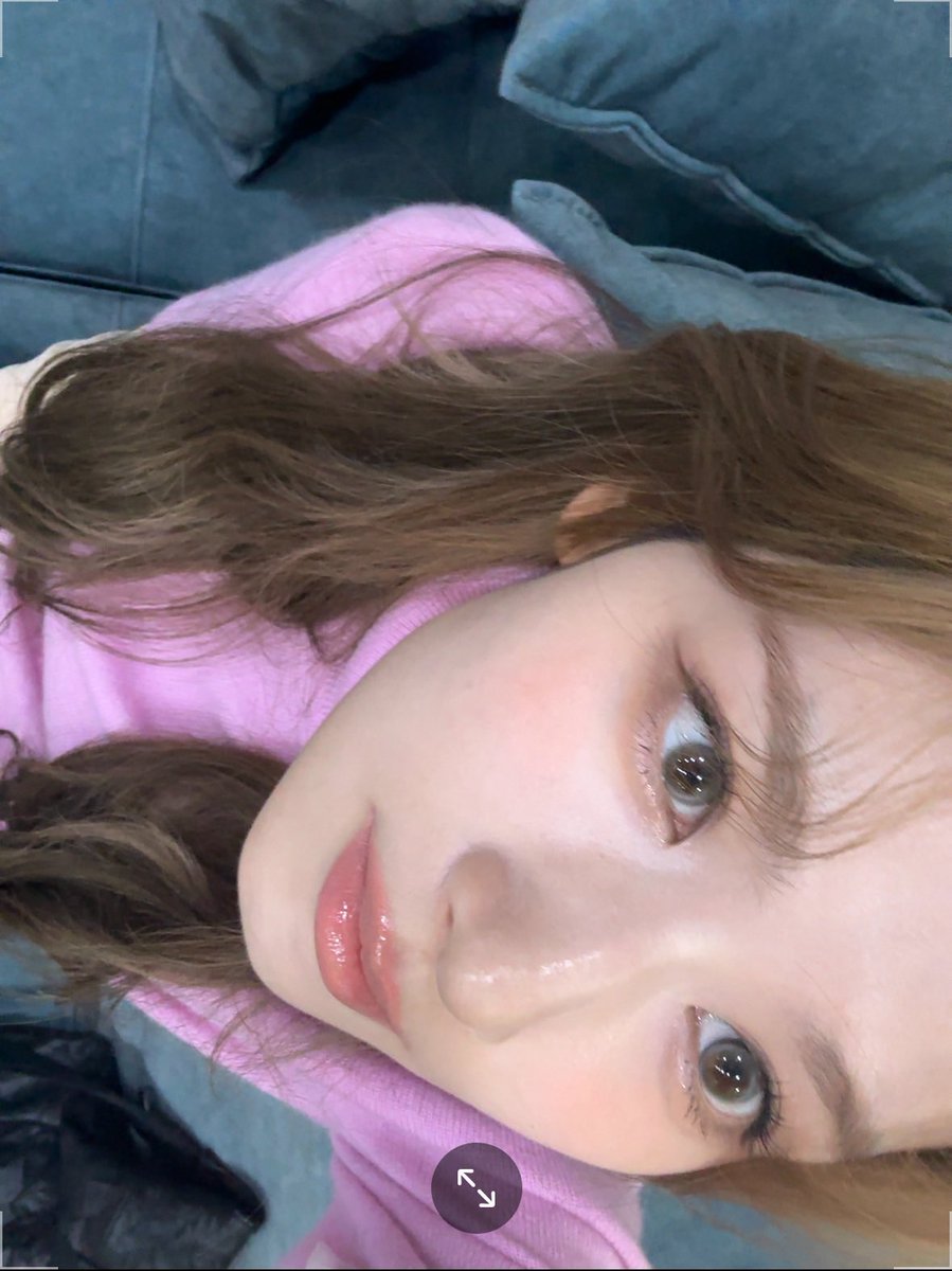 SANABESTGlRL's tweet image. sana 💭