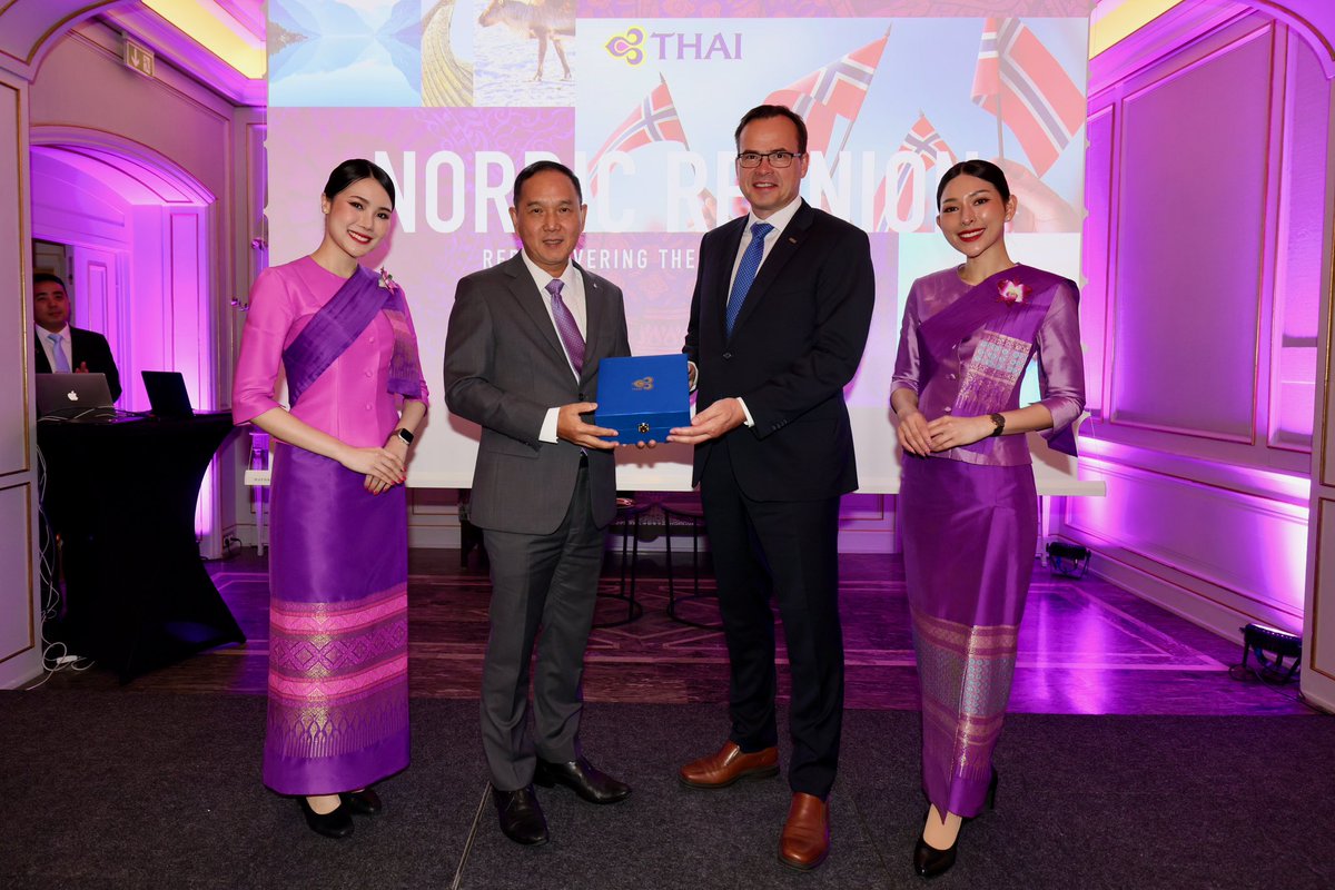 Thai Airways tweet media