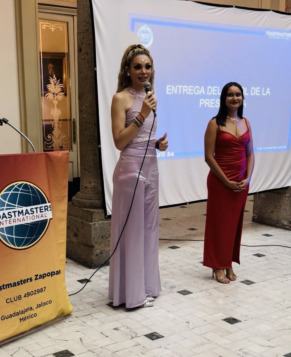 soymichrivera's tweet photo. Hace un año estaba recibiendo el cargo de Presidenta de @ZapopanTM  de una gran líder y oradora, la Presidenta saliente @yurit_flores a quien le agradezco infinitamente, hoy entrego el cargo a otra gran líder y oradora, @gretelcotero5 ambas, mujeres que quiero, respeto y admiro. https://t.co/QsaVHTRsUT