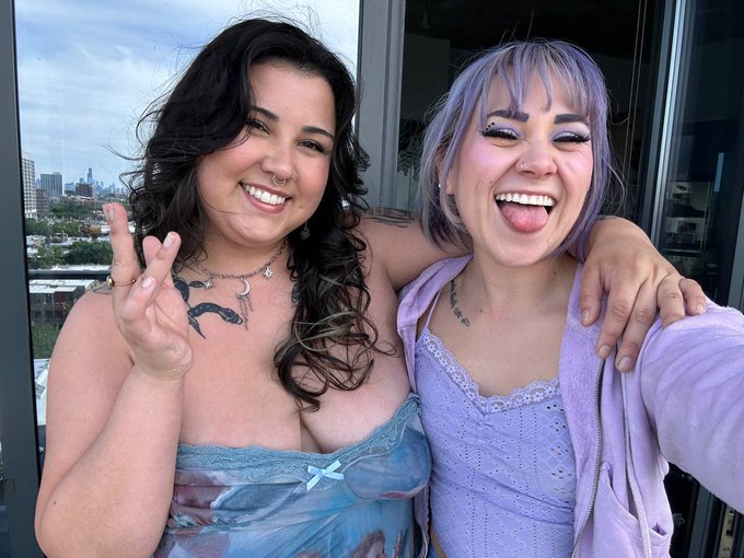 love when this Kutie comes to town to take pics and shmoke with me! ❤️ @kactuskamera ❤️ https://t.co