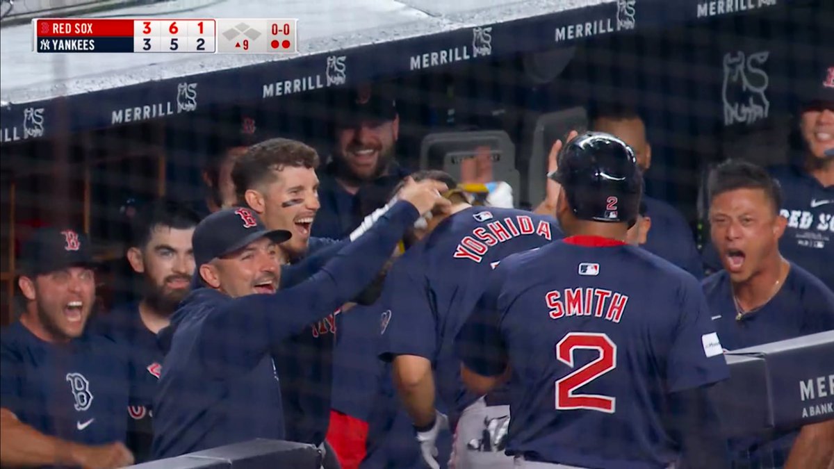 BostonStrong_34's tweet photo. Just went back to watch the replay of Masa’s HR on YES and look at Kutter and Refsnyder.. 😂 https://t.co/ldeXORSAF1