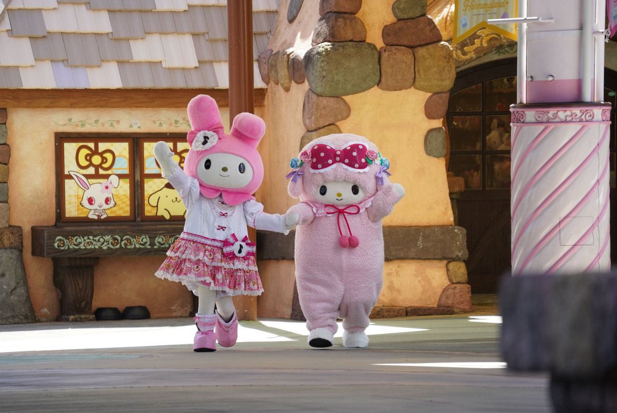 ハーモニーランド ピアノちゃんバースデー記念日 ちゃんとバッジつけてる✨