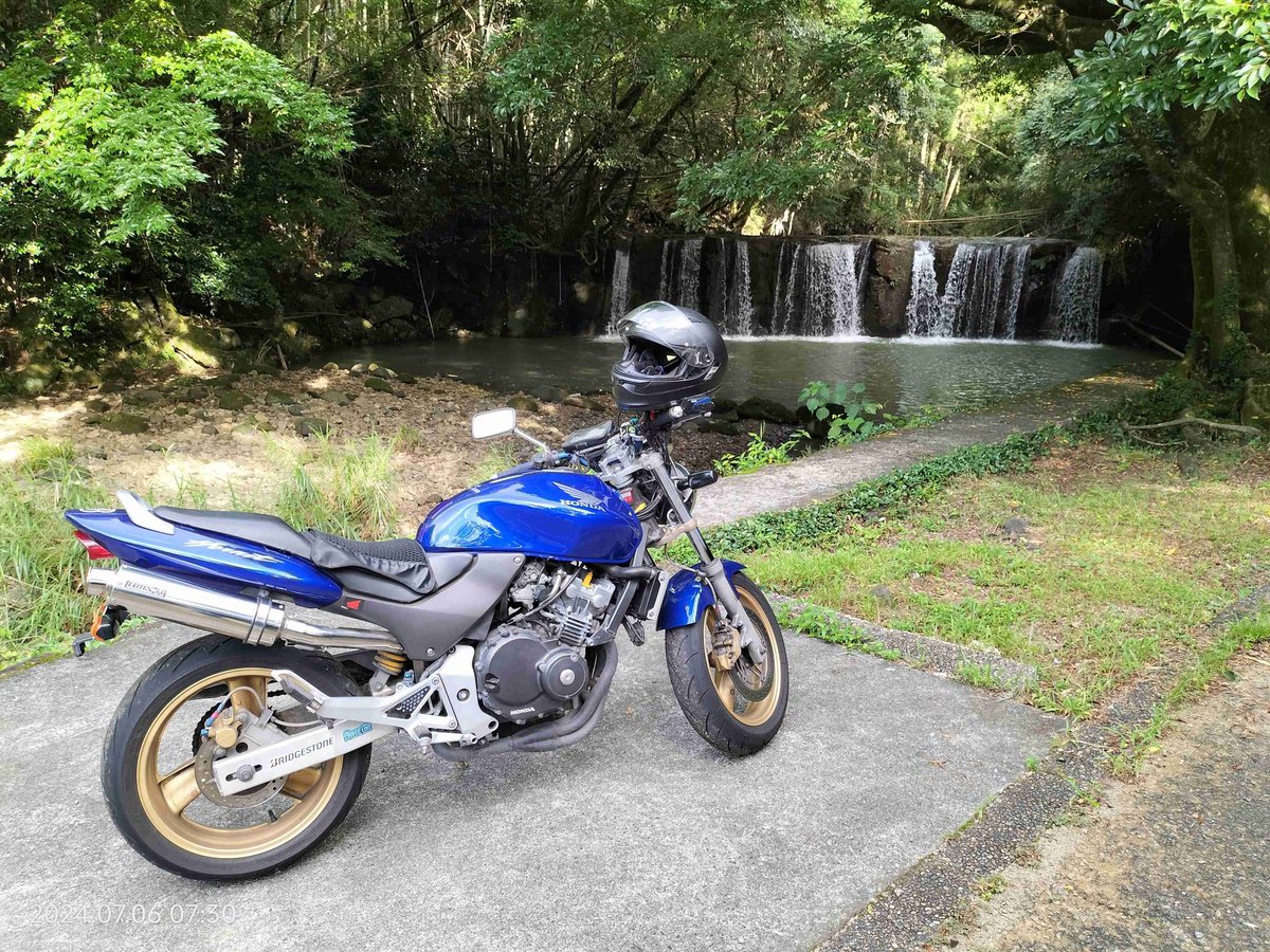 RETURN_HORNET's tweet image. #ホーネット250
暑さを避けて早朝から
滝巡りソロツー
でも、やっぱり暑い🥵
