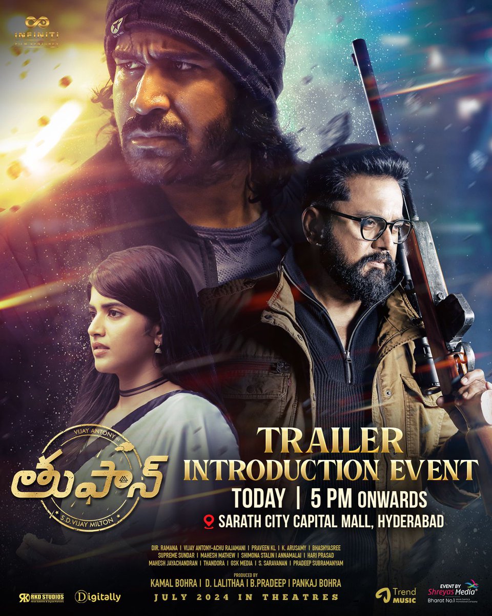 FilmyBowl's tweet photo. Are you ready for #Toofan? 🌀 Join us at the Grand Trailer Introduction Event and feel the adrenaline! 🤩💥
TODAY @ 5 PM ⏰
📍Sarath City Capital Mall, Hyd.
#ToofanTrailer https://t.co/4kXMgWEhId