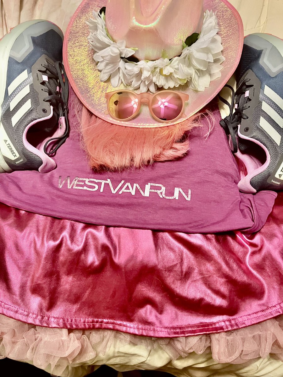 debrakato's tweet photo. Flat Debra is ready & rarin’ to cheer & volunteer at the VFAC Summerfast 10k Road Race Saturday! Good luck racers! See you there!
#vancouverrunner #vfac #thesweatlife #racevolunteer #stanleyparkvan #adidasterrex https://t.co/O1rM3HlxC2