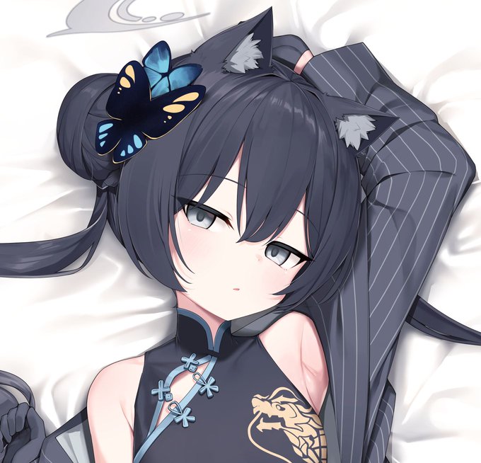 キサキ様の抱き枕カバー、明日まで～
よろしくお願いいたします🐱 