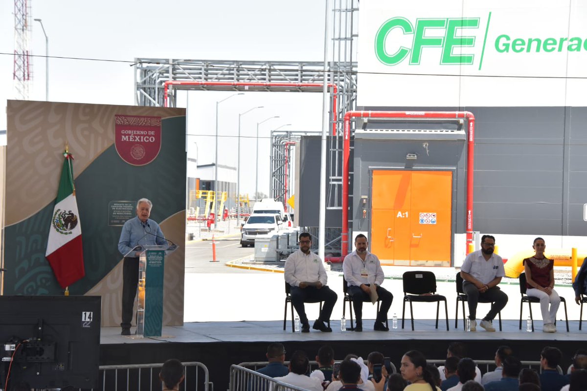 luis_bravon's tweet photo. Gracias al trabajo realizado en este sexenio a petición del presidente @lopezobrador, se ha rescatado y fortalecido a la CFE, aumentando su capacidad de generación al 54% del total en el país. https://t.co/NowYFAH2Ia https://t.co/atZvtX7smm