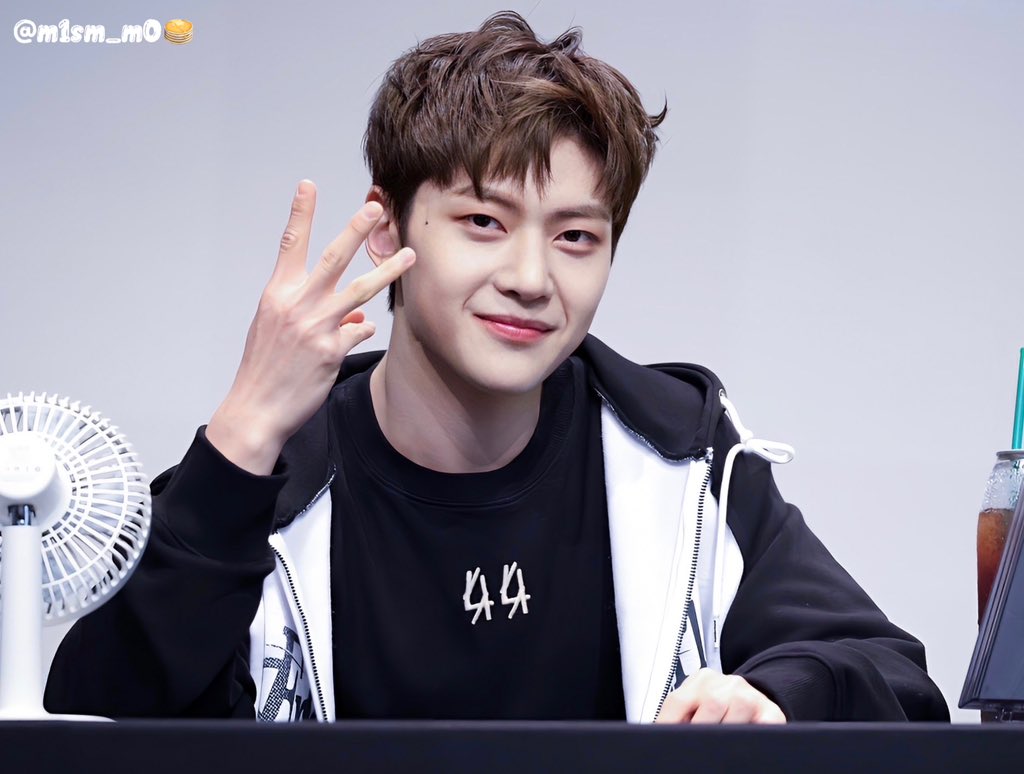 240609
soundwave JUMPUP 대면팬사 

ʟᴏᴠᴇ 튜 ❤︎

#SEOKMATTHEW #석매튜 #ソクマシュー
#ZEROBASEONE #ZB1 #제로베이스원