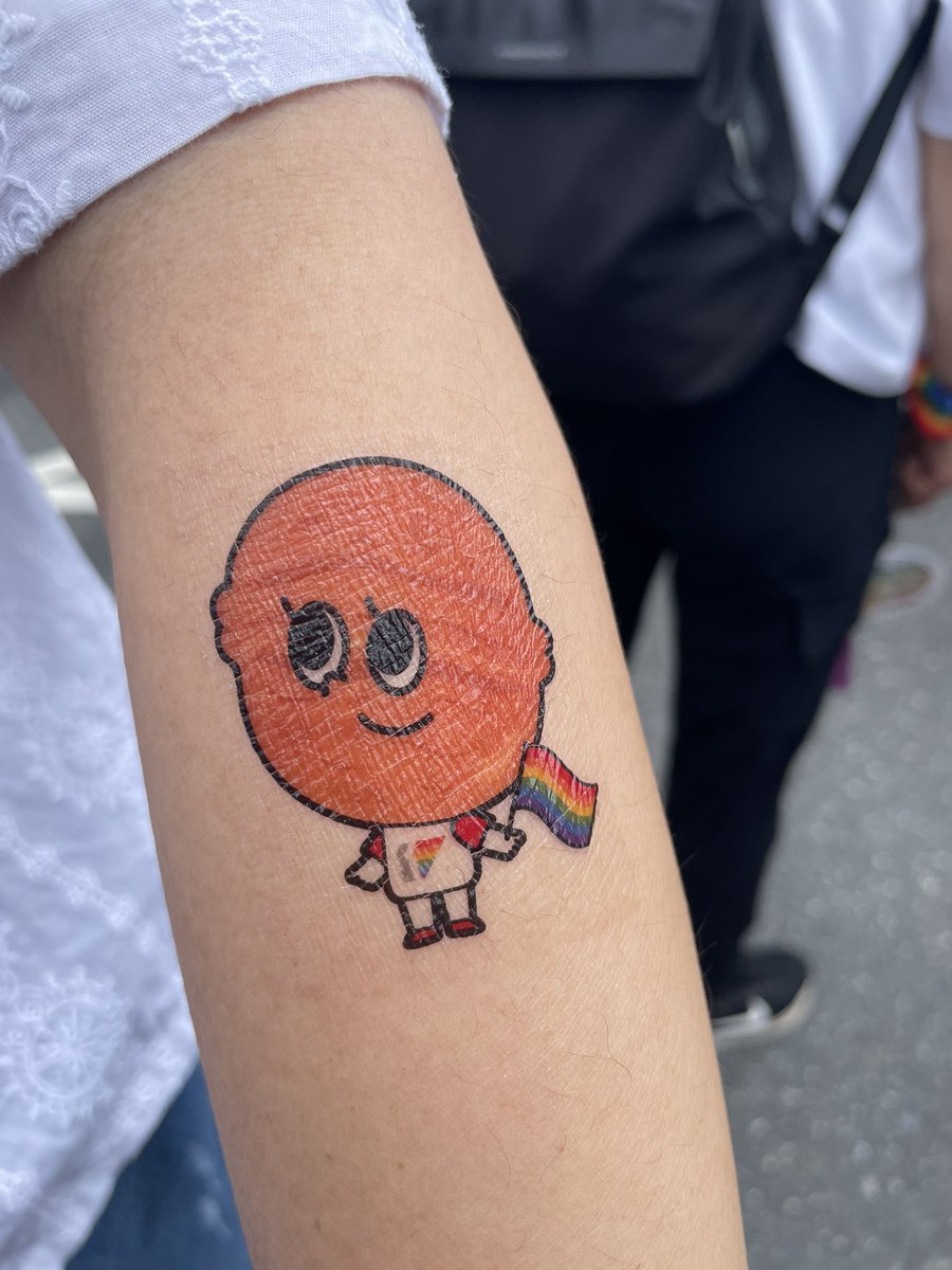 대전 퀴퍼 네 컷 

1. 퀴어를 환대하는 교회
2. 오늘 잠 잘 오것슈 환영 배너
3. 퍼레이드 시작하는 지하 입구
4. 레인보우 호두과자 귀요미