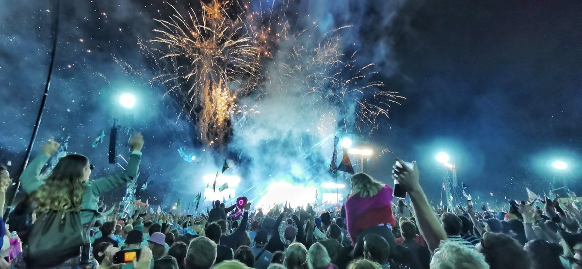 Just about recovered enough to sort through this year's additions to my ever-growing list of future painting inspiration gathered from yet another epic #Glasto. Never gets any less magical does it! Thanks Eavis'! See you next year!! 💚 #Glasto2024