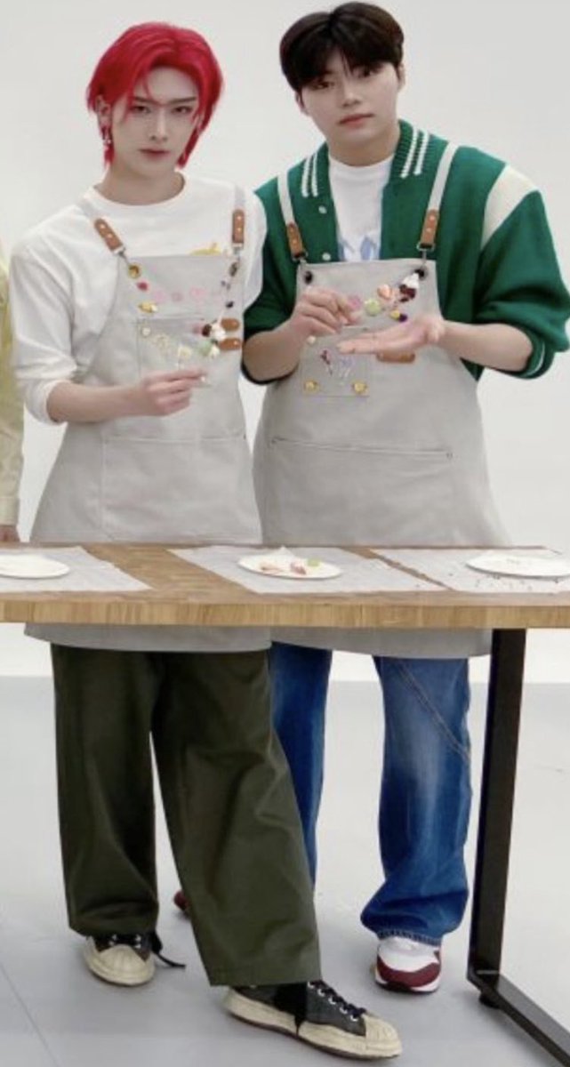 WOOKY! rasanya seperti tidak BERNAFAS.... i Am Dying..... tolong.... sesek nafas.... mual.... muntah..... i cant live like this anymore.... SESAK.... gak bisa napas.... tolongin.... tolong... TOLONG..... the size different.... knp..... seperti pasusu.... AAGHSGSGS..... 😩😩😩😩😩