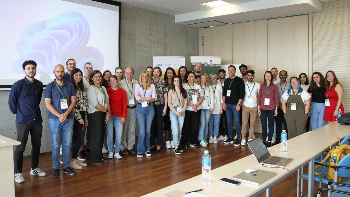 sensAIfood's tweet photo. 🗣️Second day of our 3rd @SensorFINT Training School in #Spectroscopy, hosted at the Poznań University of Economics and Business, Institute of Quality Science
#PUEB #INoJ https://t.co/hG2oenwG7e