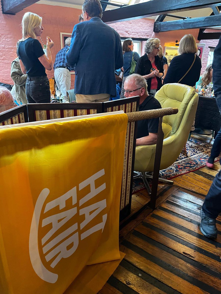 HatFair's tweet photo. Happy Birthday Hat Fair 🎉
Thank you Inn The Park for our fab birthday party last night 🥰🎂
#HelloWinchester #HatFair2024 https://t.co/uIKoWtMyX2