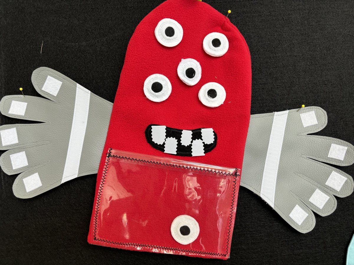 ᒪᗩᑌᖇᕮᑎᑕᕮ ᒪᕮ ᑕOᖇᖴ tweet media