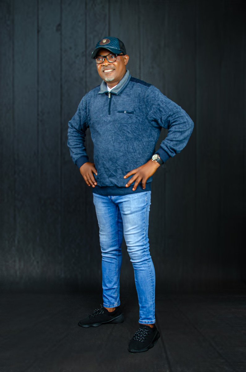 To mark my birthday within my inner self 25th of June despite the Storm....🍾🥂🍻
No time for haters
Guess my Age?