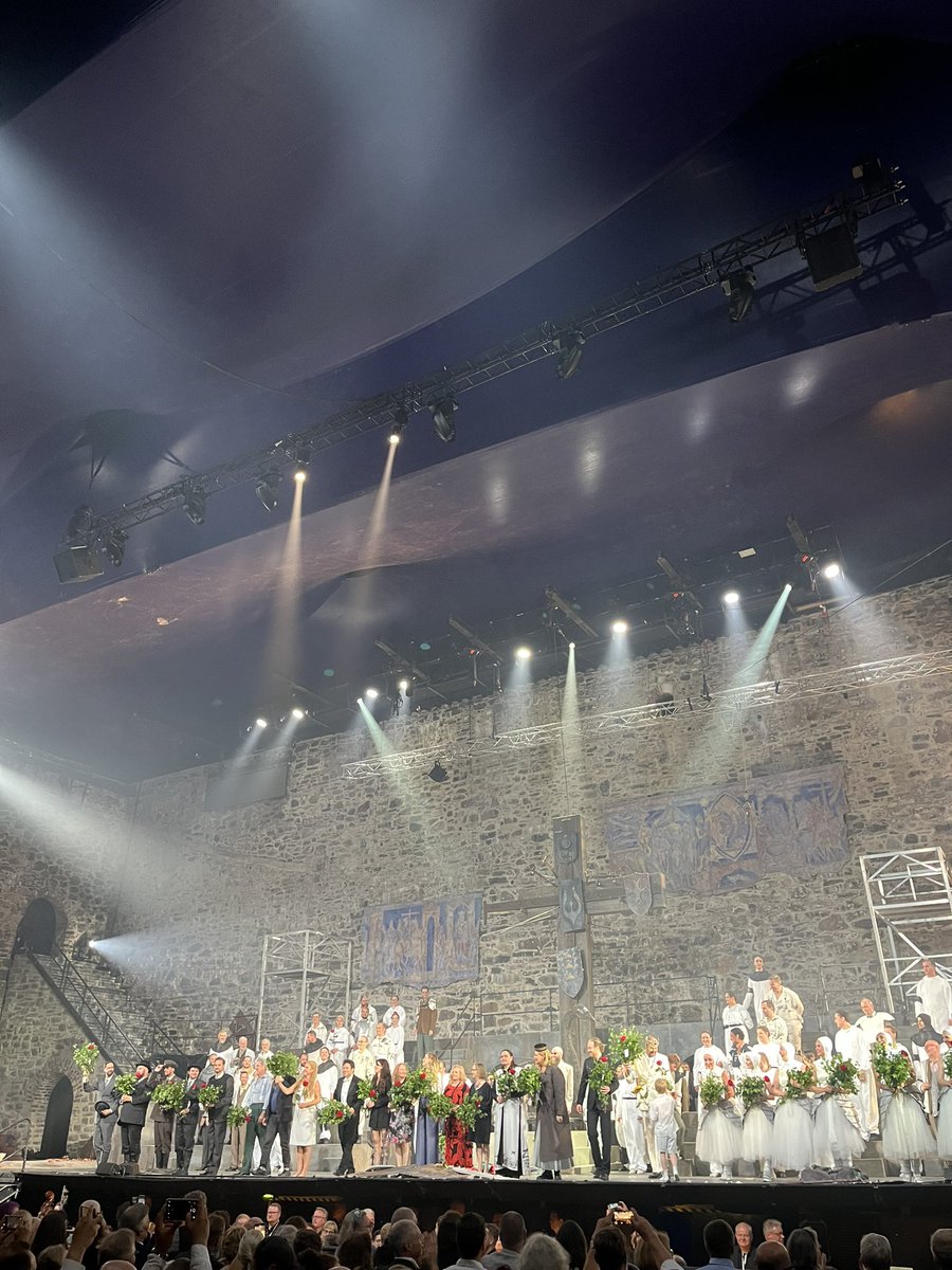 Upea <a href="/MattilaKarita/">Karita Mattila 🏴‍☠️🇫🇮🇺🇸🇺🇦🇪🇺</a> BRAVO <a href="/operafestivalfi/">Savonlinnan Oopperajuhlat</a> ❤️🌟❤️