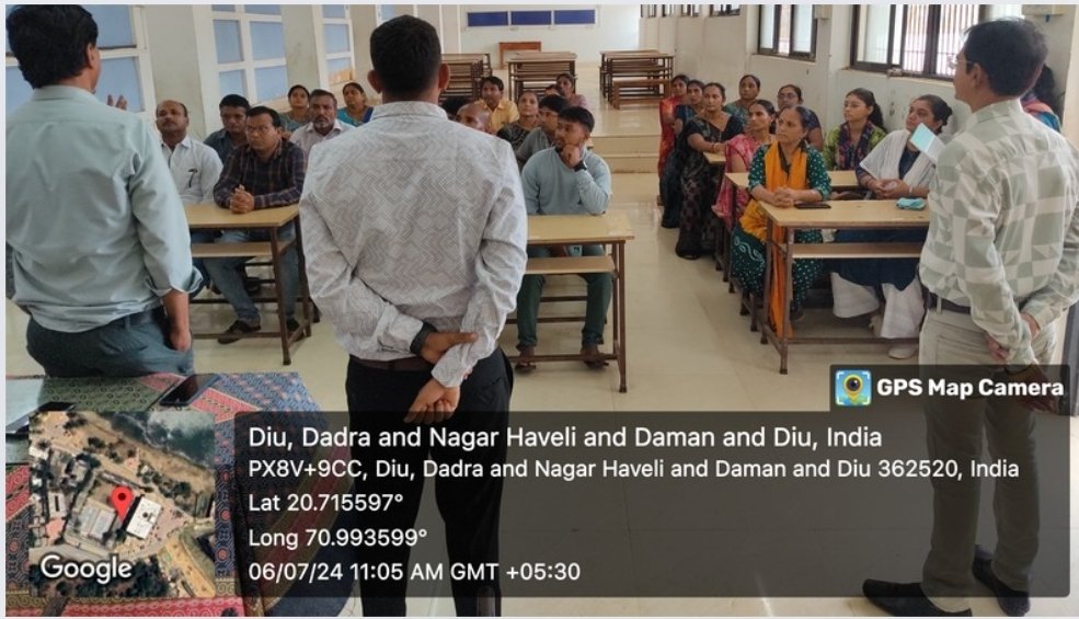 NssGhssDiu's tweet photo. On the clarion call of H'ble PM Shri Narendra Modiji, #NSS Unit Of GHSS DIU organized parents meeting to spread awareness under campaign 'Ek Ped Maa Ke Naam' and requested them to plant trees in their surroundings.
 #Plant4Mother  
#एक_पेड़_माँ_के_नाम
#TreePlantation https://t.co/5p73ypoZCa