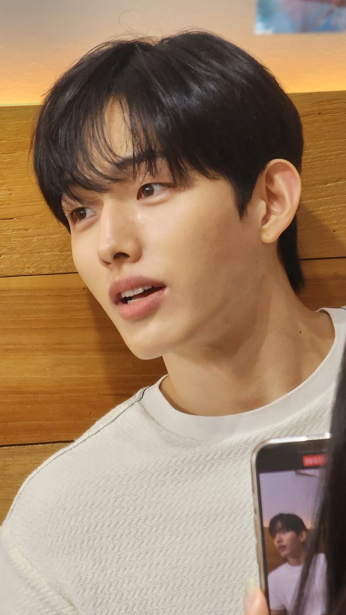 whales305's tweet photo. 생일 축하드려요 방문 감사합니다 백반팬분들 사진 찍은거 공유 부탁드려요 🍚 #샤츠인젤 #모모커피 #건대카페 #카페대관 #컵홀더이벤트 #생일이벤트 #이정식 #배우이정식 #러닝메이트 #디어엠 #트레이서 #썸머가이즈 #농부사관학교 #눈떠보니세명의남자친구 #나를_위한_배우 #꽉잡아_이정식 https://t.co/lvKpraiiDv