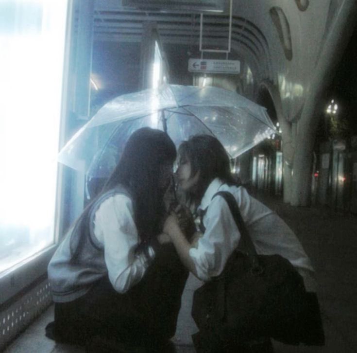 wlw (@wlwyearnbot) on Twitter photo 