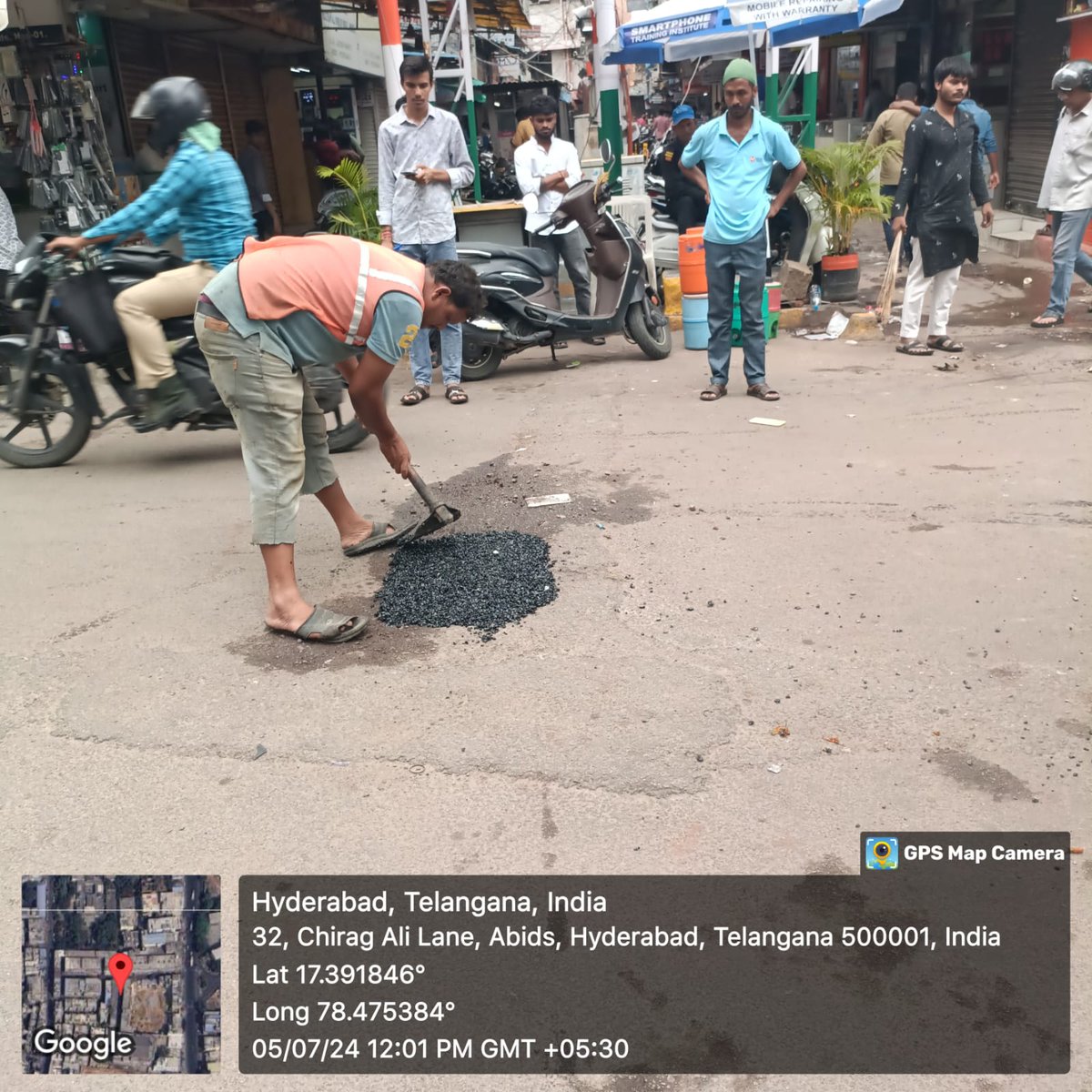 EJambagh's tweet photo. @GHMCOnline @OmerQur883637 @PPrakasham2 @DcGoshamahal Dear Citizen inconvenience caused is regretted,  attended with dept BT https://t.co/pHaYybOlOZ