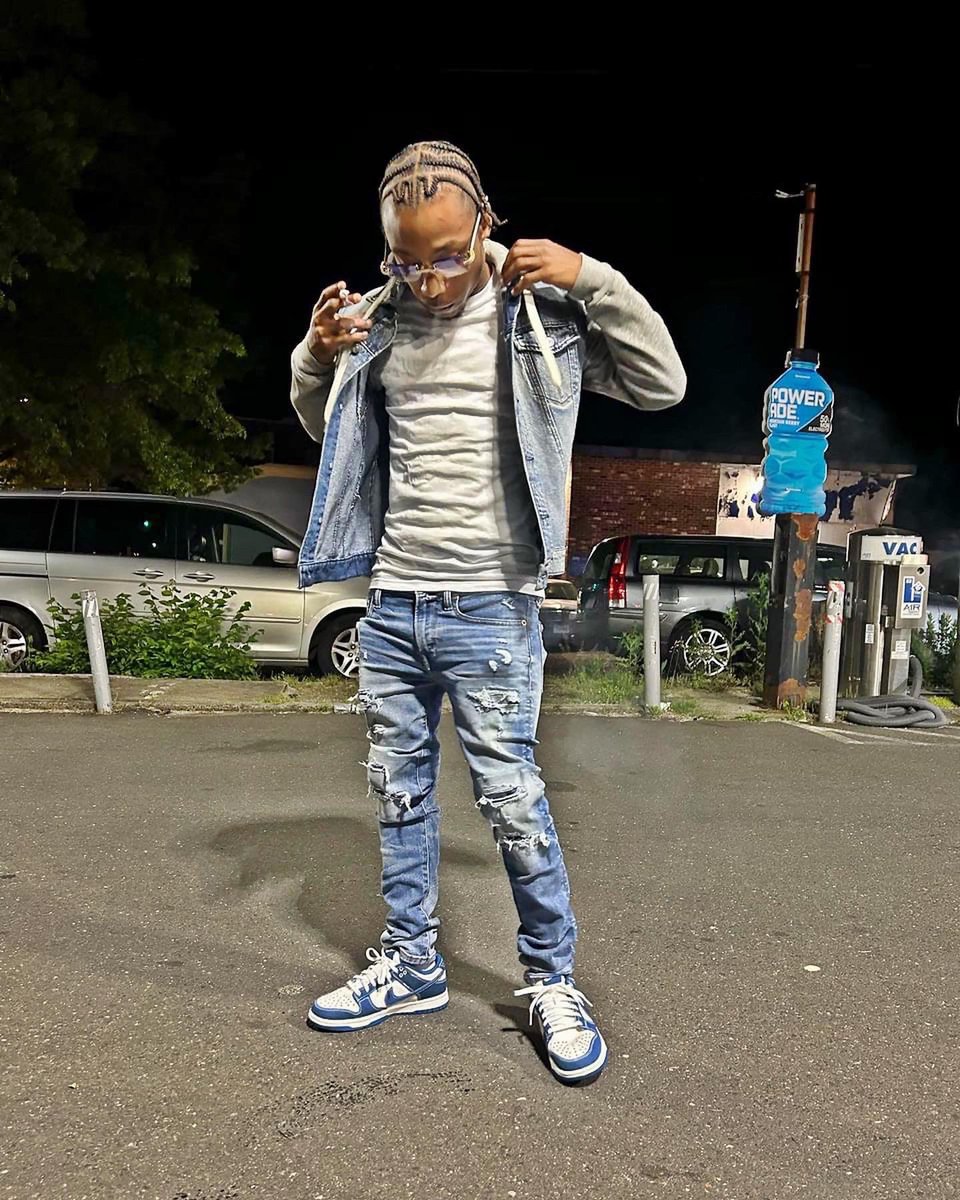 1 of them 1’s got a lot of gifts $ can’t buy!