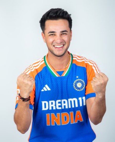 Abhishek Sharma in Indian Jersey!! 🇮🇳 💙🏆

#TeamIndia #INDvsZIM