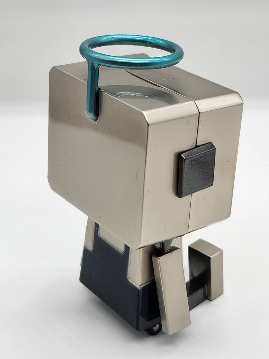 アリスのロボットキーホルダー。ロボットキーホルダーとは言うものの