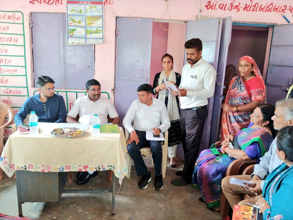 CollectorDahod's tweet photo. આજરોજ મોટીબાંડીબાર આંગણવાડી કેન્દ્ર મુલાકાત લેવામા આવી. @CMOGuj @revenuegujarat https://t.co/D3bUbmzAxa