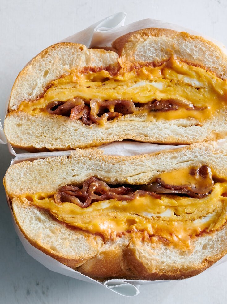 WHATSFORDlNNER's tweet image. Egg, Bacon and Cheese Sandwich