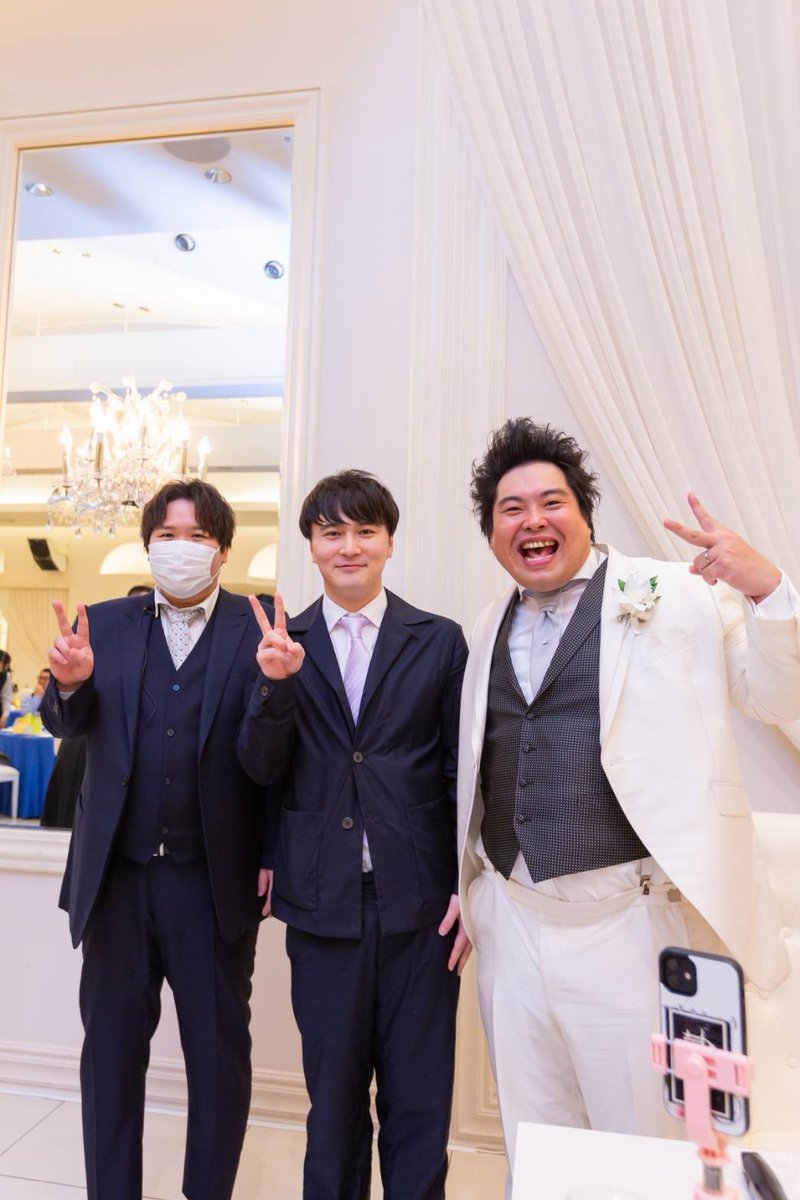 hezuruy's tweet photo. 去年の今俺達はゲリラ豪雨のような結婚式をしていた。
もう決して集まることのないメンバー。
最高に楽しかった。
みんな心の底から愛してるありがとう。 https://t.co/BGYMC55wzn