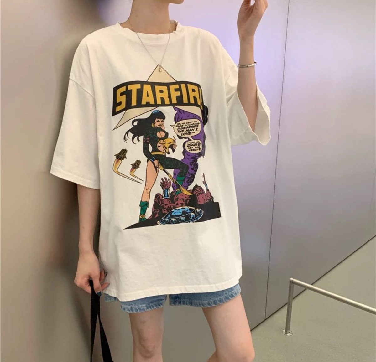 Catkatreview's tweet photo. รีวิวจริง เสื้อยืด Over size ผ้าดีมากกก นิ่มมากก
ใส่นอนก็สบาย ใส่ไปเที่ยวก็เริด
ที่สำคัญราคาตัวละไม่ถึงแบ้งค์แดง ‼️‼️

ไปตำ https://t.co/QSNA7RaTZK https://t.co/V3mVtZQXHY