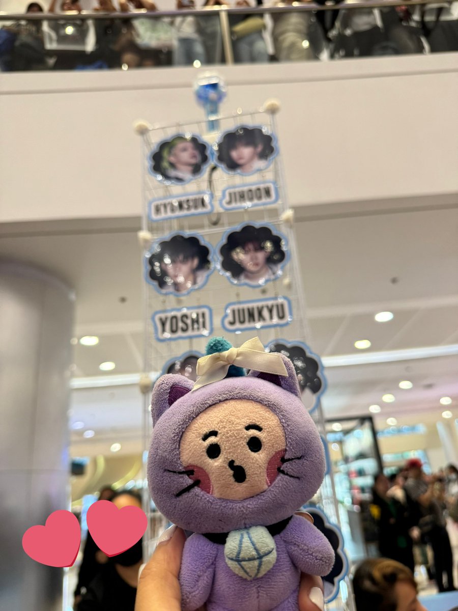 7chillshhh's tweet photo. I’m here at TREASURE PH booth! ❤️
#TREASURE #트레저 @treasuremembers
#KPOPCON #kpopconevents @kpopconph @KCCPHIL @WeTeuMesPH https://t.co/0eu3kNE074