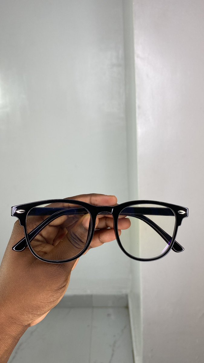 semiloore10's tweet photo. Anti blue light glasses 
🔆Protects the eyes from harmful rays 
N3,500🩵

Lagos
Nationwide delivery 

Zip case :900
Hard case ;1,100
Send a dm to get yours https://t.co/GG1FmbwFCJ