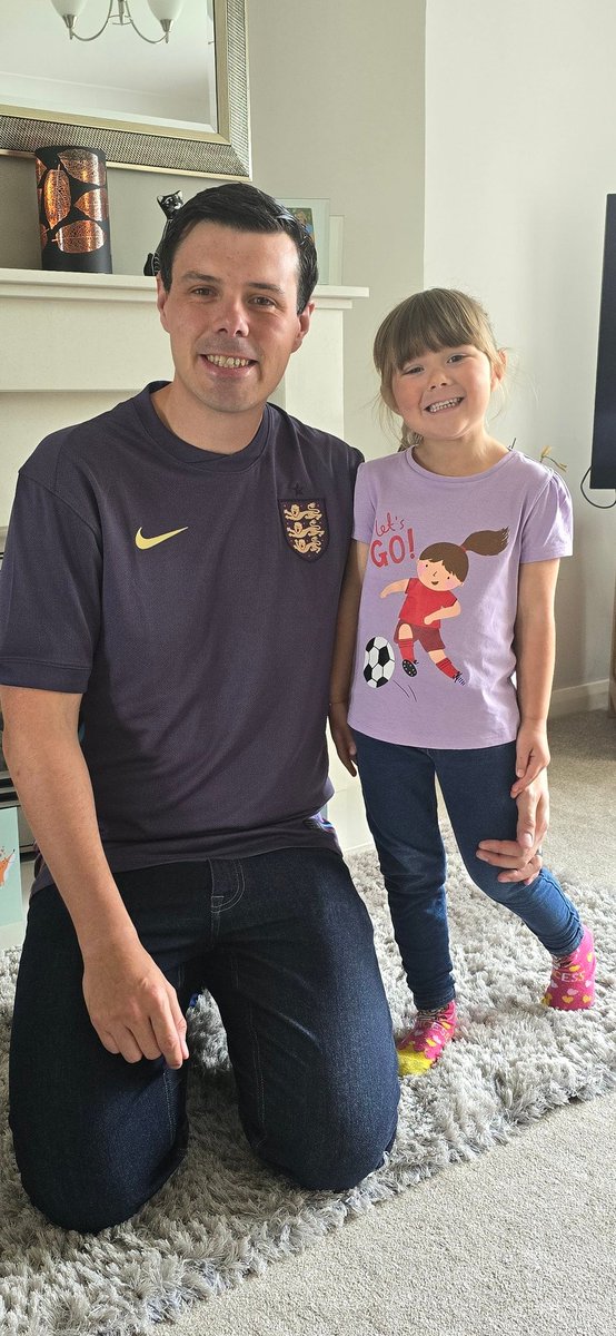 samstanhope's tweet photo. Sam and Grace excited for the game! Come on England! #GMSF https://t.co/7yWJo9ZsjL