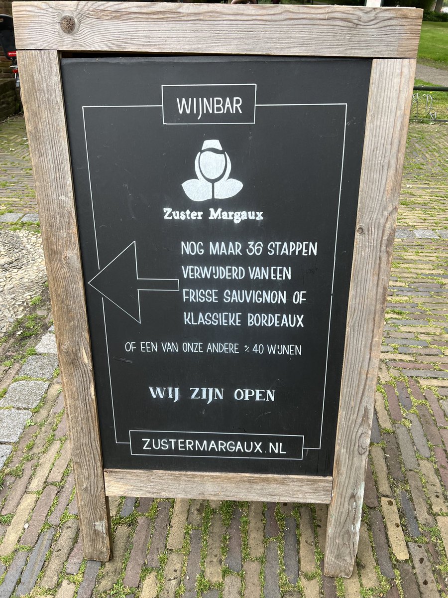 Boskapt's tweet photo. #HighWine bij #ZusterMargaux als verlaat verjaardagscadeau 🍷 Prachtige locatie fijn gezelschap en heerlijke wijn uiteraard ❤️🤩 https://t.co/fk2aOIwRnP
