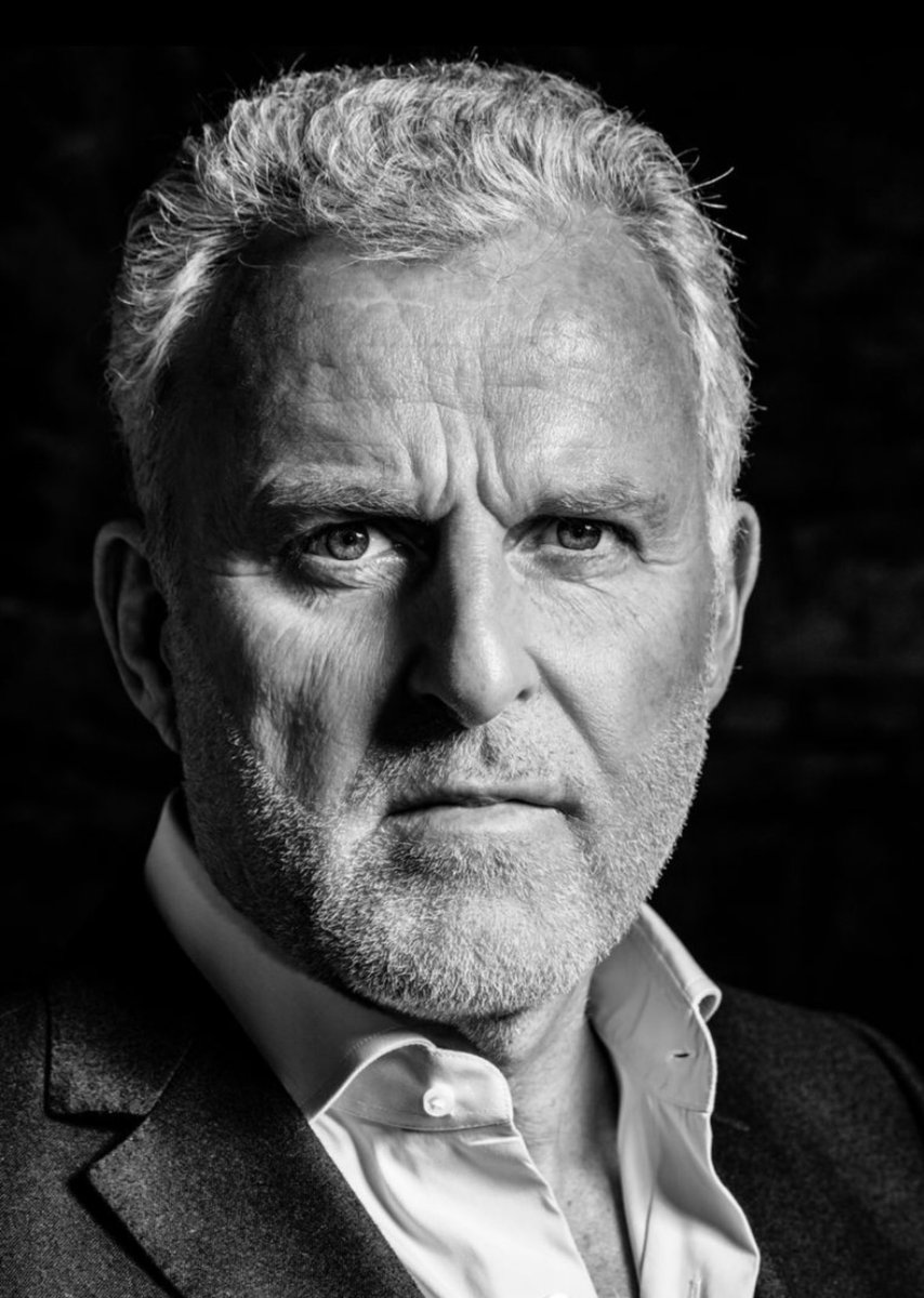 sneeuwuilMarc's tweet image. Lieve @Roycedevries01 en Kelly, heel veel sterkte gewenst vandaag! 3 jaar terug dat de afschuwelijke en laffe moord op Peter R de Vries #PeterRdeVries  plaats vond. Een schok ging door het land. Peter streed tegen het onrecht. Hij was een held. Hij wordt zeker enorm gemist!! ♥️