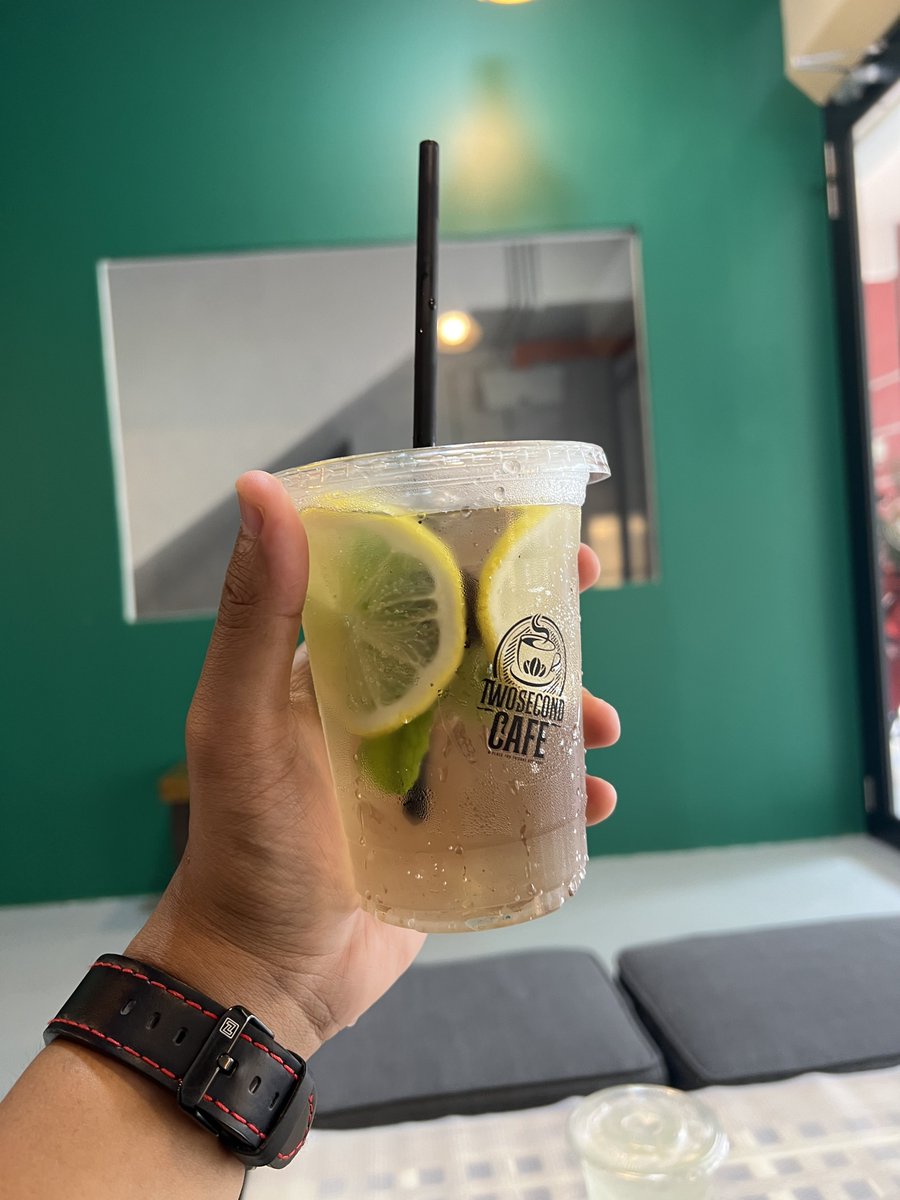 Lunch Set dekat cafe macam ni from RM17.90 only??😱 Yupp. Berbaloi sangat. Sedapp pun sedappp.. 

Perfect spot untuk yg nak lunch date dekat cafe tapi within affordable price 

Tempat pun selesa untuk lepak minum coffee