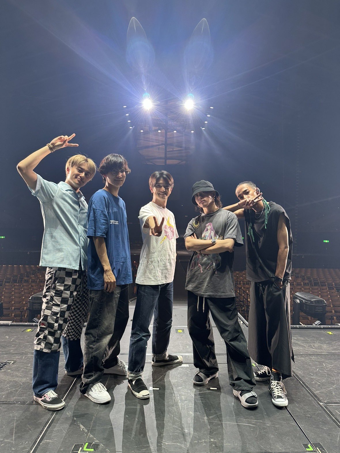 Aぇ! group Debut Tour 〜世界で1番AぇLIVE〜 Amazon.co.jp: Aぇ! group Debut Tour 〜世界で1番AぇLIVE