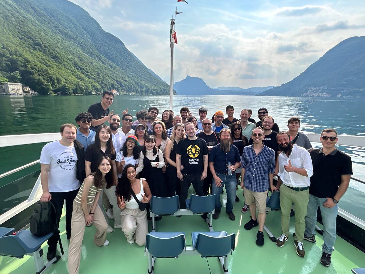 LuganoPlanB's tweet photo. Hello from Lugano and the Plan ₿ Biz School boat party! 🇨🇭🧡🛥️

#LuganoPlanB @planb_network https://t.co/hPKMabMbUA