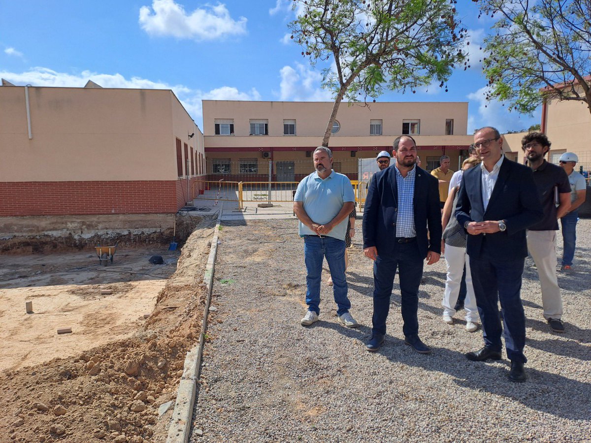 Licitamos la redacción del proyecto del nuevo colegio Bienvenido Conejero de #LosAlcázares 

🚻 Albergará cuatro líneas completas desde Educación Infantil hasta Primaria, con un total de 36 aulas, y supondrá una inversión regional de más de 9 millones.

carm.es/web/pagina?IDC…
