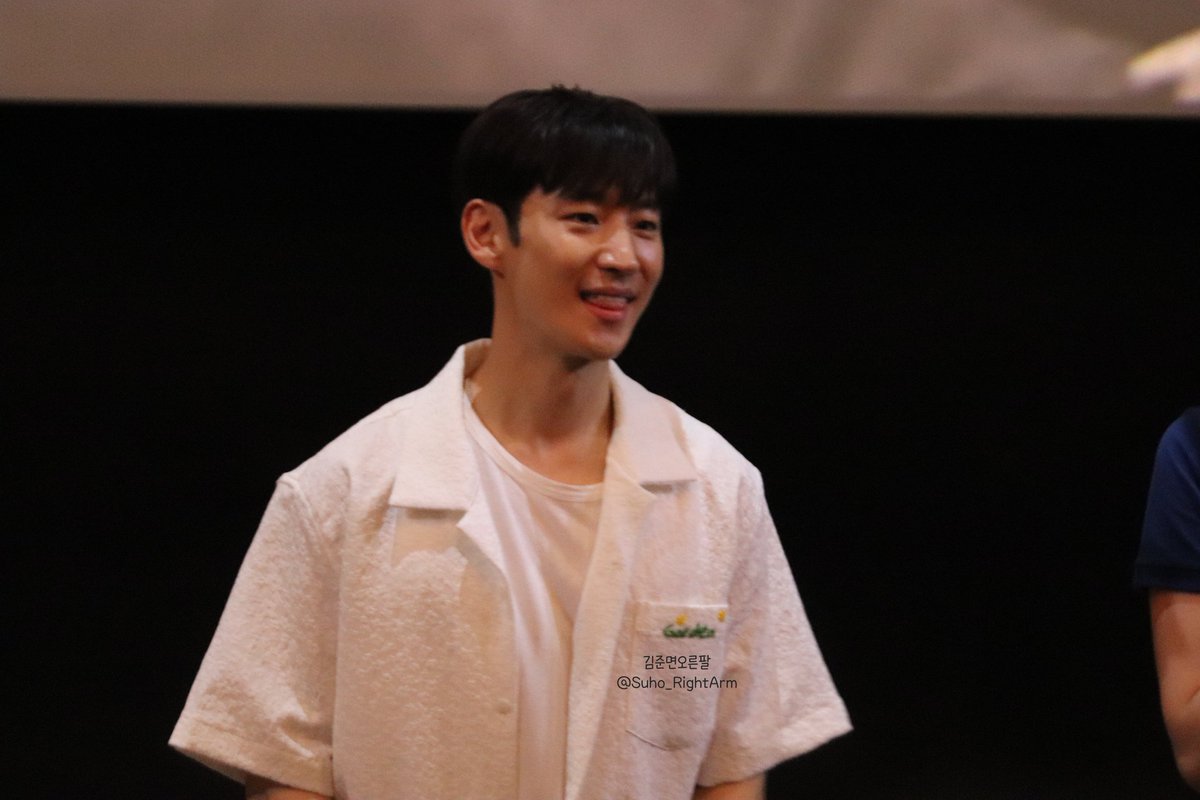 suho_rightarm's tweet photo. 240706 탈주 무대인사 코엑스 3관
이제훈

탈주 돌비로도 먼저 봤는데 재밌어요
비엘한편 제대로 봤다 https://t.co/2KIYcAploZ
