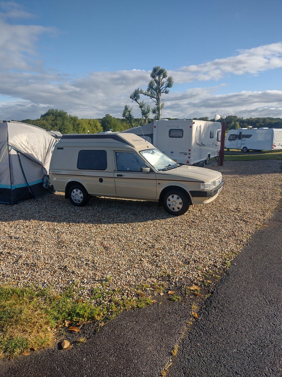 matthews_1969's tweet photo. @NotAWhiteBox @CW_Guild Just spotted this cool camper at our site in Dorset https://t.co/SR4UYdgSRF