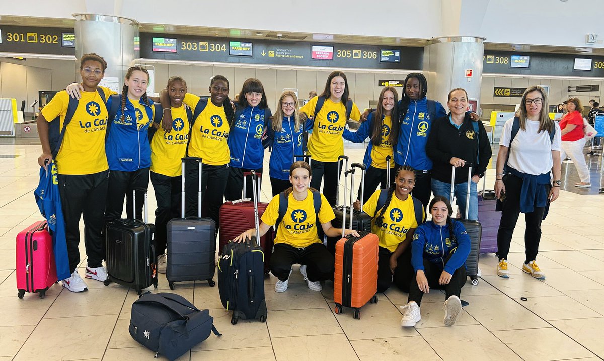 cbislascanarias's tweet image. Julio, buen mes para echar la vista atrás y hacer balance. La campaña 23-24 ha vuelto a ser exitosa para los filiales del CBIC SPAR Gran Canaria. Y junto al esfuerzo de las jugadoras, miles de kilómetros en sus viajes a las canchas, hay personas como Loly Monzón, una maestra.