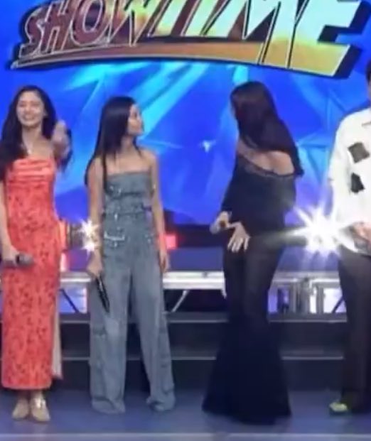 belindoll's tweet photo. star creatives and jollibee’s queens <3 https://t.co/Ep95MNzGE1